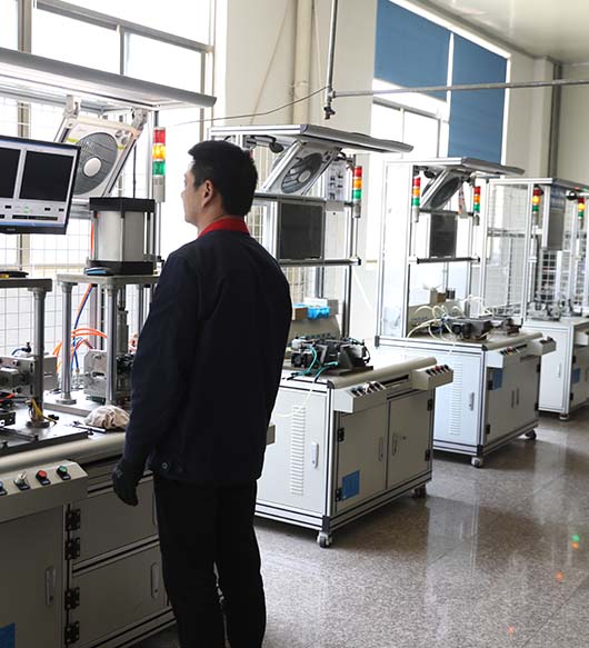Le rendement thermique des moteurs essence atteint 52% ! La technologie de combustion pauvre + injection d’eau dans le cylindre crée un nouveau record